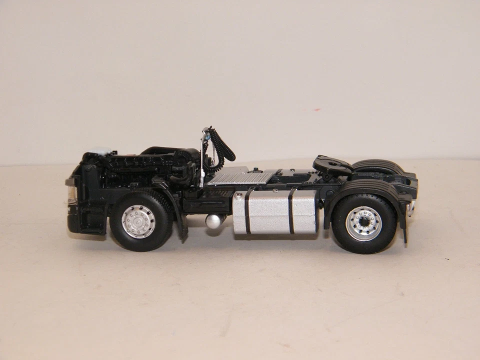 CHASSIS DE TRACTEUR DE RENAULT  T ELIGOR 1/43, Neuf jamais servi - Photo 2/4