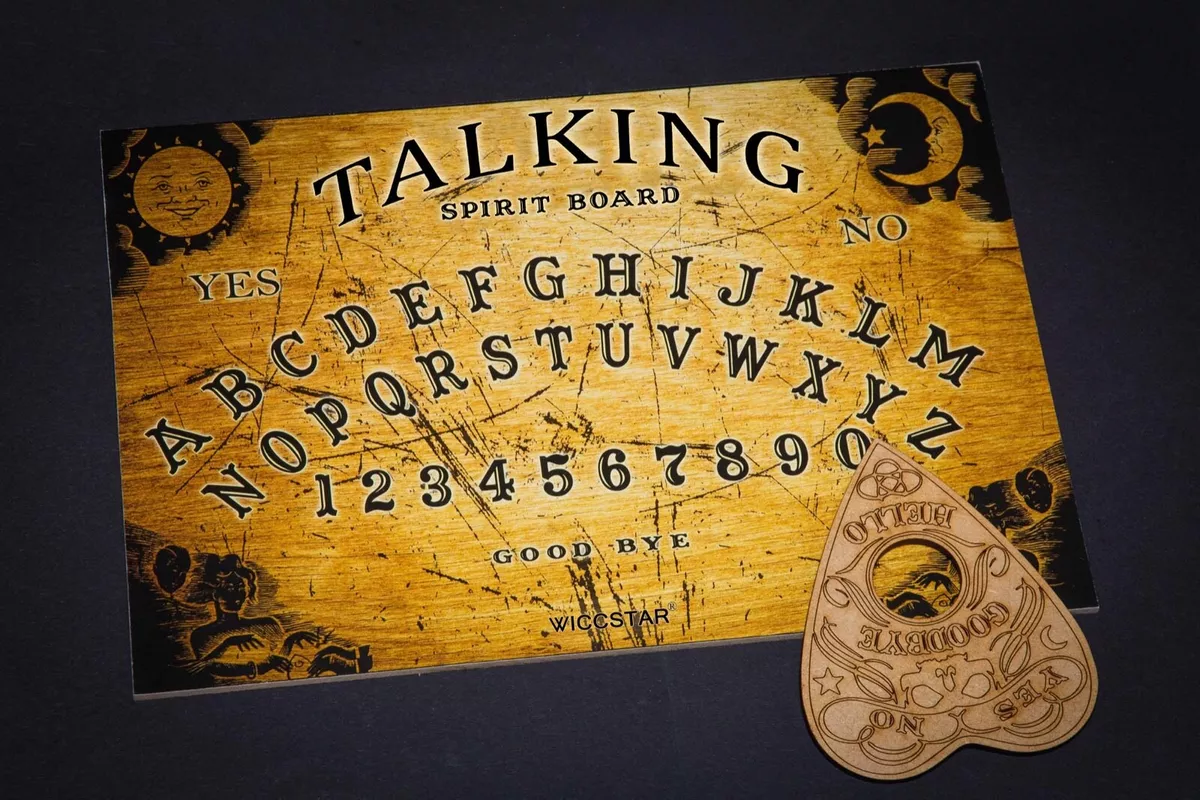 Wooden Ouija Board game & Planchette with instruction. Spirit hunt Bizarre  Ghost