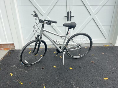 Cannondale Adventure 1 Disc Hybrid Bike - reg. $960 cool mint size large