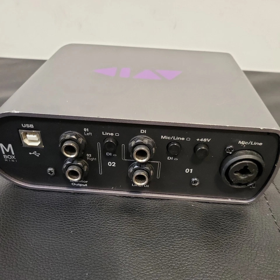 Mbox Mini Audio interface.  - Image 3 of 4