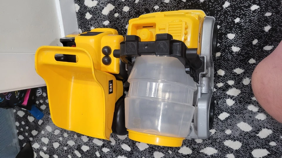 Cat Dump Truck & Cement mixer Bundle - Image 2 of 2