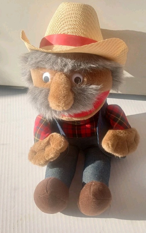 VINTAGE 1980S TV SHOW HEE HAW SHOTGUN RED PLUSH 16"- STEVE HALL