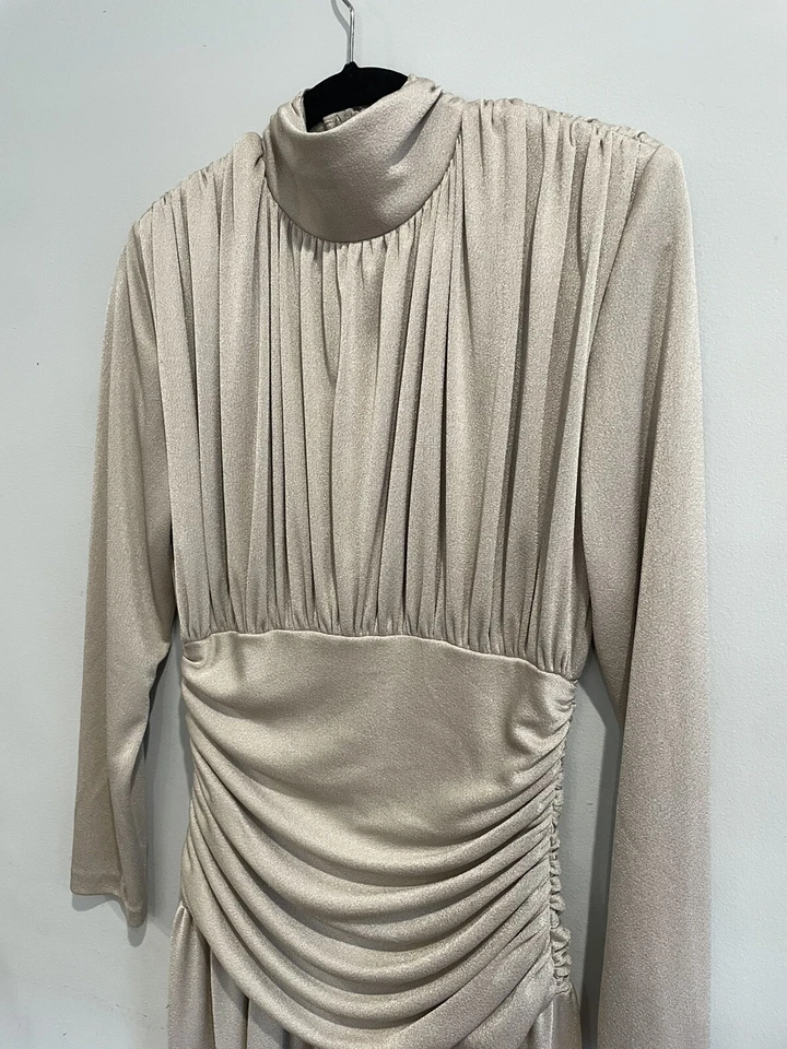 De colección. Vestido Elya Kay Plateado Años 70 Metálico Elastizado Acanalado Cuello Simulado Talla S Foto 2 de 4