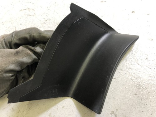 19-23 Porsche Macan Rear Left Outer Tail Light Inner Trim Bezel Drain Trim OEM - Picture 5 of 12