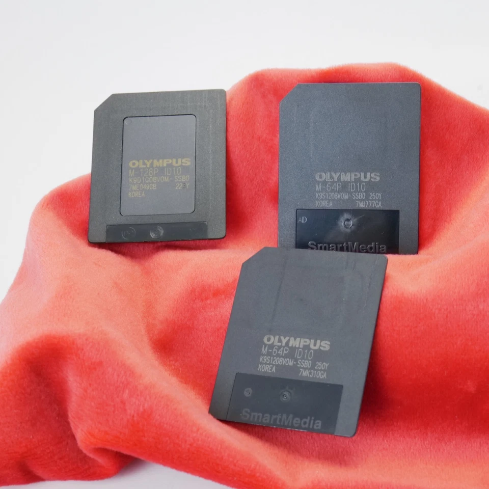 Olympus & Mixed Brands SmartMedia Memory Card 32MB/64MB/128MB for Olympus Pentax - Image 2 of 2