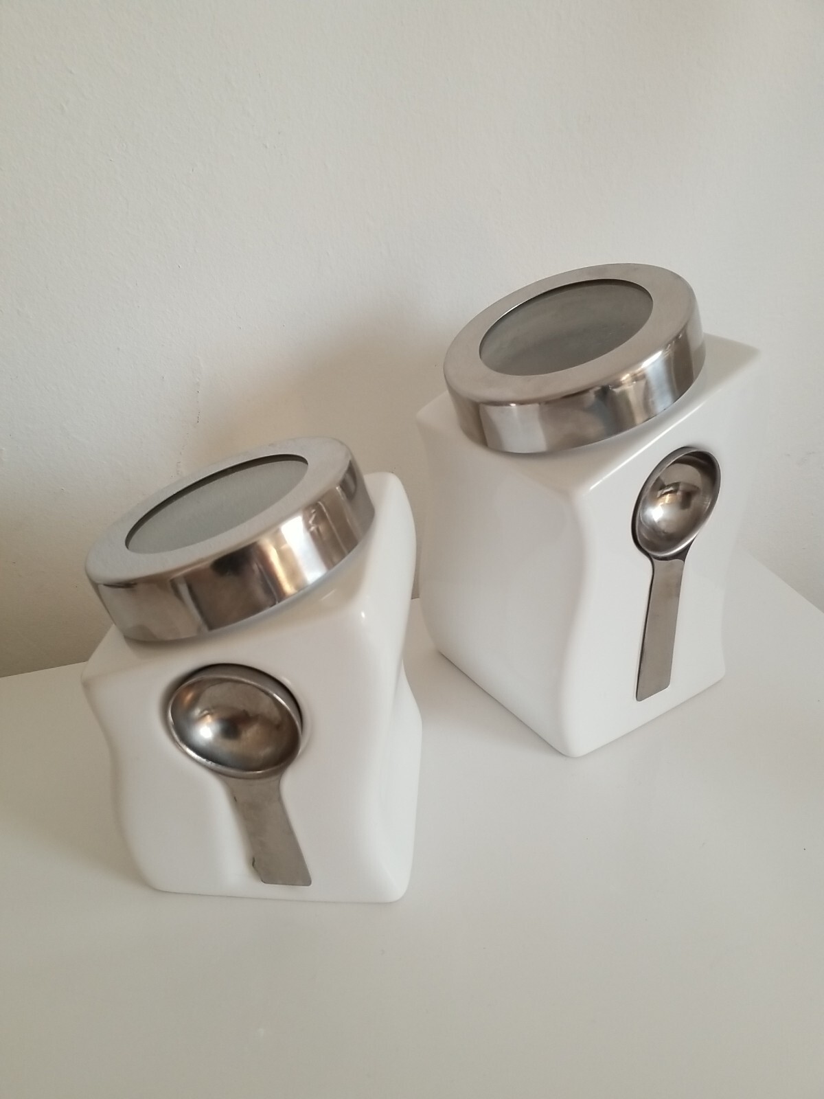 Vintage Retro White Ceramic Wavy Canister w/ Spoon Clear Top