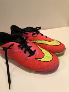 nike hypervenom size 5.5