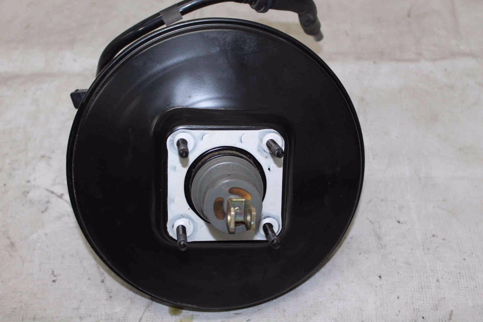 2005 2011 VOLVO V50 2.5L I5 POWER BRAKE VACUUM BOOSTER W/ MASTER CYLINDER OEM eBay