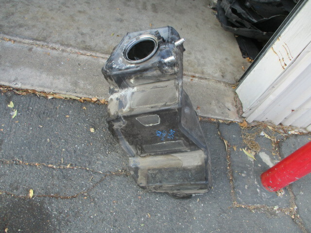 Ferrari 458 Italia - RH Fuel Tank - P/N 257456