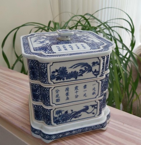Vintage Chinese Blue & White Porcelain 4 Tier Stacking Square Food Box!