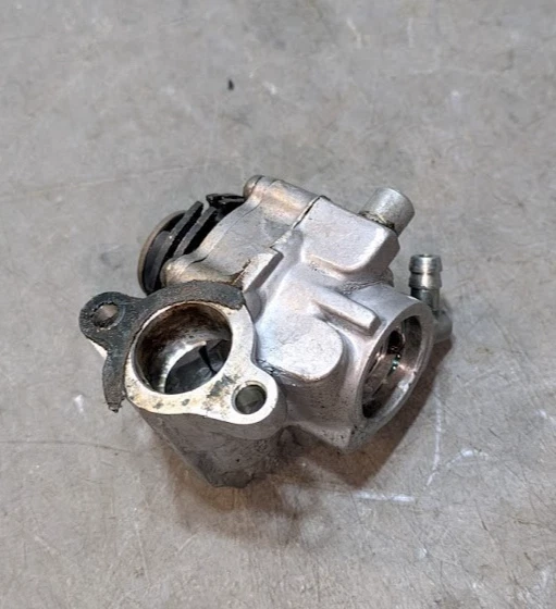 Bomba de aceite Yamaha GT80 GTMX TY80 GT1 Foto 2 de 4