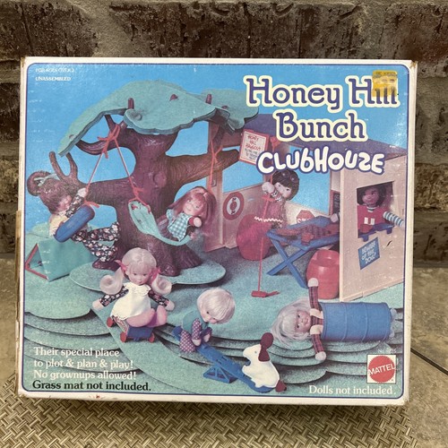 Vintage 1975 Honey Hill Bunch Clubhouse Set & Original Box