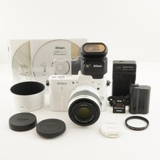 [5.108 scatti] Nikon 1 V1 bianco + 30-110 mm + SB-N5 + scheda SD 4 GB dal Giappone #9265