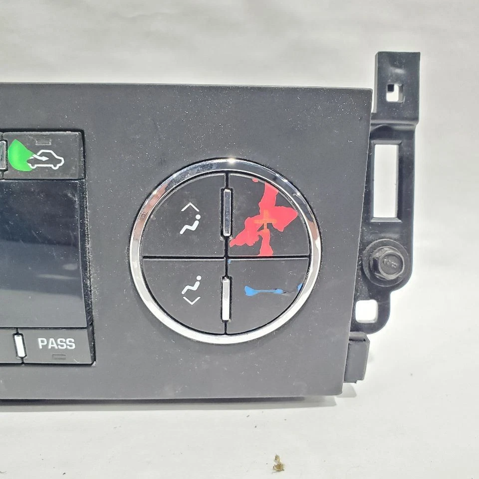 2010 2011 Chevrolet Silverado 1500 OEM AC Temperature Control 25936132 Has Wear - Image 4 of 4