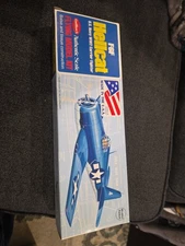 New Vintage Guillow's F6F Hellcat US Navy WW2 Carrier Fighter Flying Model Kit