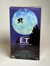 ET The Extra Terrestrial VHS 1988 Green and Black Video Tape by Spielberg