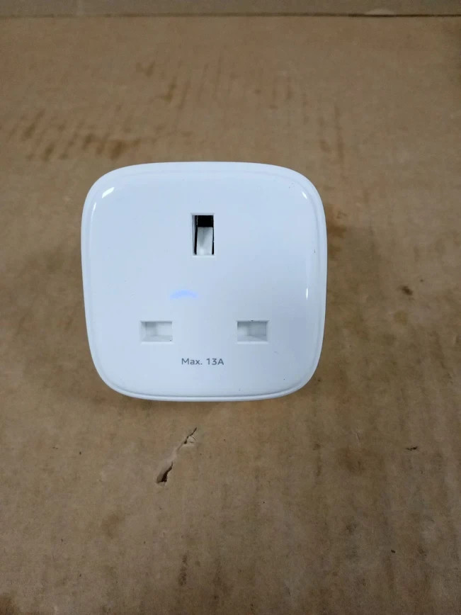 Amazon Basics Single Outlet Indoor WiFi Smart Plug Works Alexa Only White New