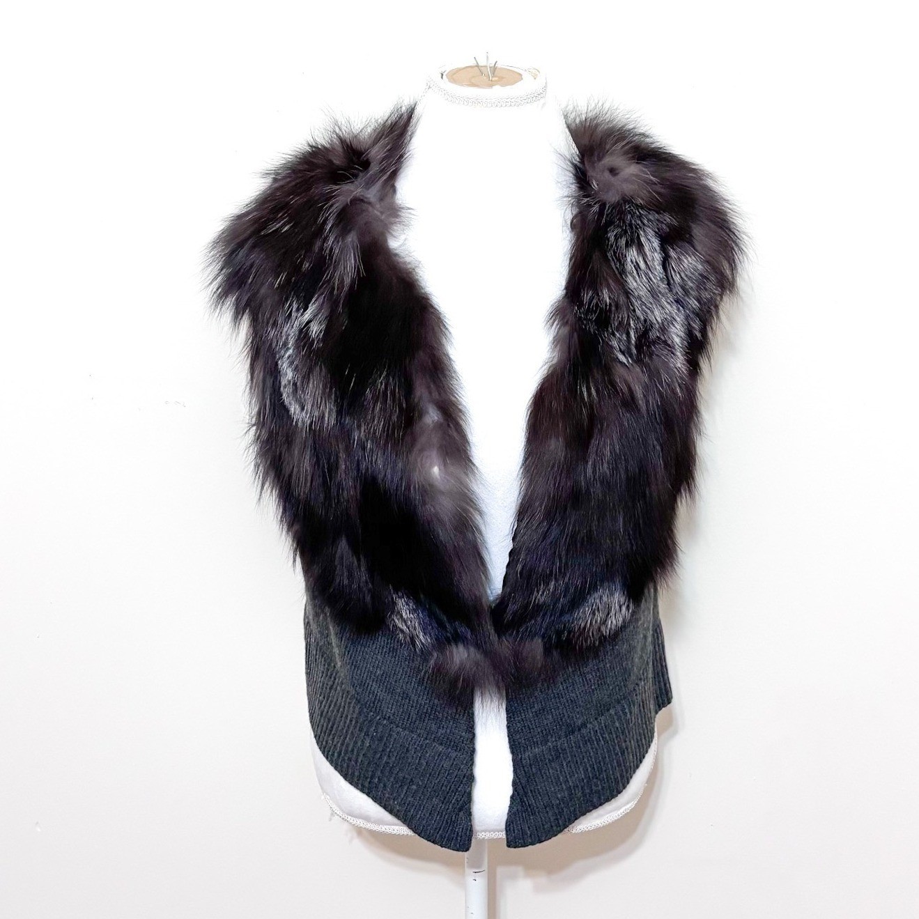Metric Knits Womens Silver Fox Fur Wool Vest Size S Gray Brown Glam Knit Jacket