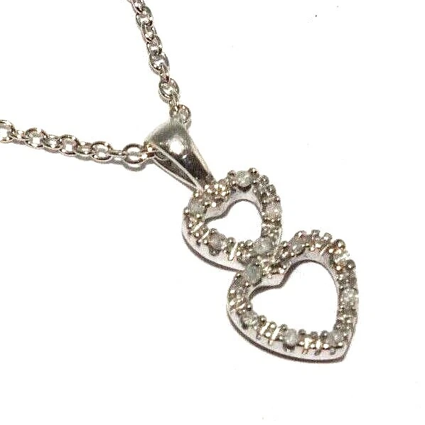 Pendente Doppio A Cuore In Oro Bianco 9 Carati Con Diamanti Su Una Catena A Cavo - Immagine 2 di 4
