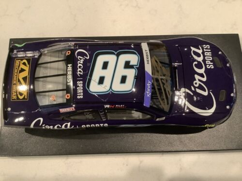 RILEY HERBST AUTOGRAFO 2022 FORD MUSTANG CIRCA SPORT PRESSOFUSO E CARD - Foto 16 di 19