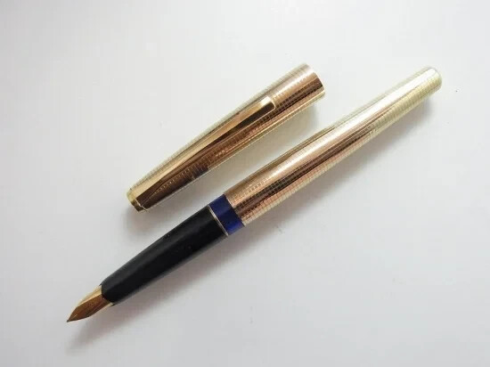 ペリカン　ヴィンテージ　P60 D60 Pelikan P60 Gold Plated Fountain Pen 18K F Nib Vintage 1960s