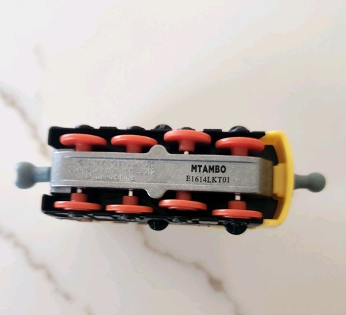 Chuggington Die Cast Mtambo Yellow Safari Train Rare Rhino Paint Variant TOMY - Picture 7 of 8