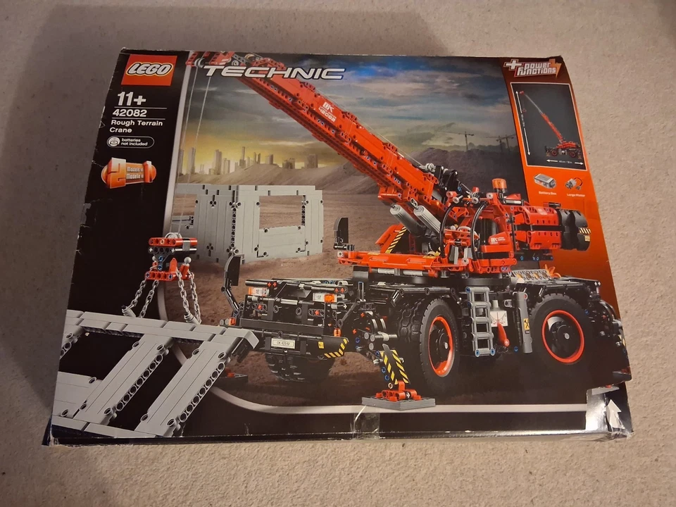 LEGO Technic 42082 Rough Terrain Crane, photo 1 of 3