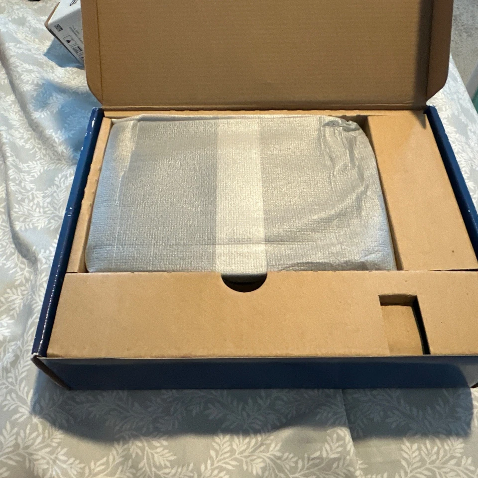 Cisco LINKSYS EA4500 Wi-Fi Home Base Dual-Band N900 Router Gigabit & USB - Image 3 of 3