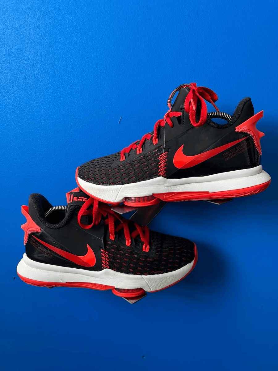 Nike Lebron Witness 5 Shoes Men's Sz 8 Black Red Basketball CQ9380