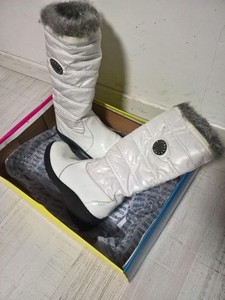 Scarpe Bambini.Stivali Estivi Traforati.Indianini con Borchie - iweku  Annunci - iweku.com