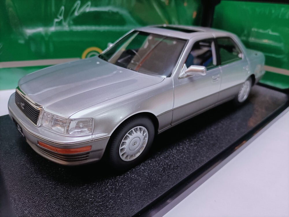 Cult 1/18 Lexus LS400 3.0 Edition SilverToyota Lexus Luxury