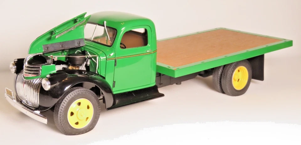 Diecast Promotions Chevrolet Flatbed 1941 Green scale 1:16 INV# 4343 - Image 2 of 4
