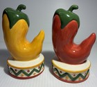 Chili Peppers Salt & Pepper Shakers Clay Art Home Decorative Kitchen Figurines — photo 7