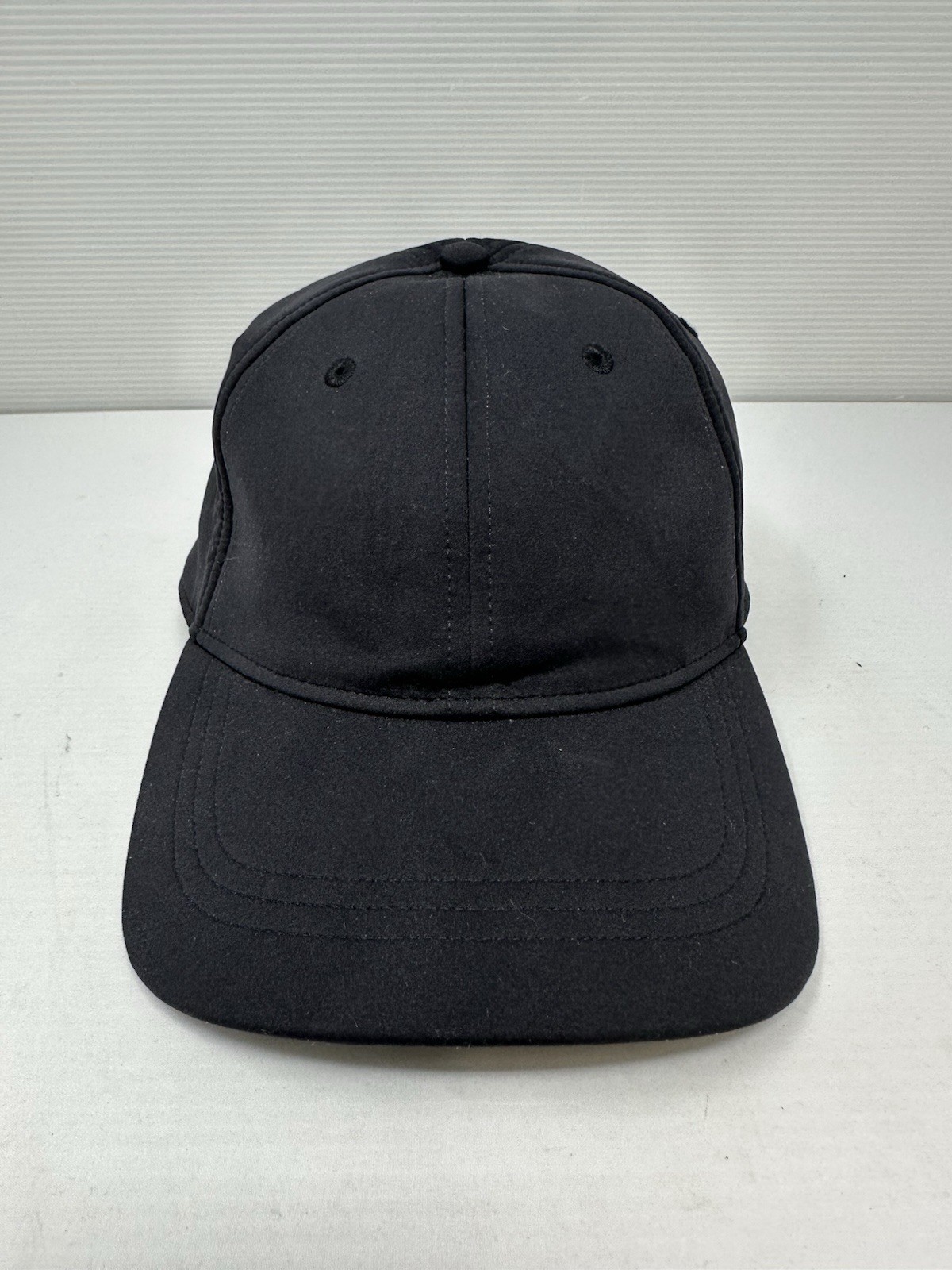 Lululemon Slideback Solid Black One Size Outdoor … - image 1