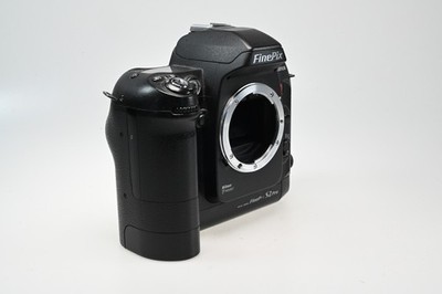Fujifilm FinePix S2 Pro 6.2MP Digital SLR Camera Body #G827 | eBay