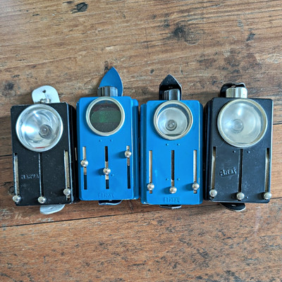4 alte DDR Taschenlampen Signallampen Narva Artas Vintage Konvolut