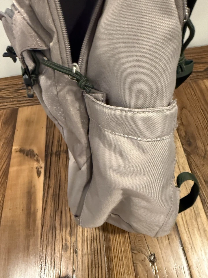 Ozark Trail 20L Backpack TB2792-20L – Taupe Gray Green – Lightweight Daypack - Image 4 of 4