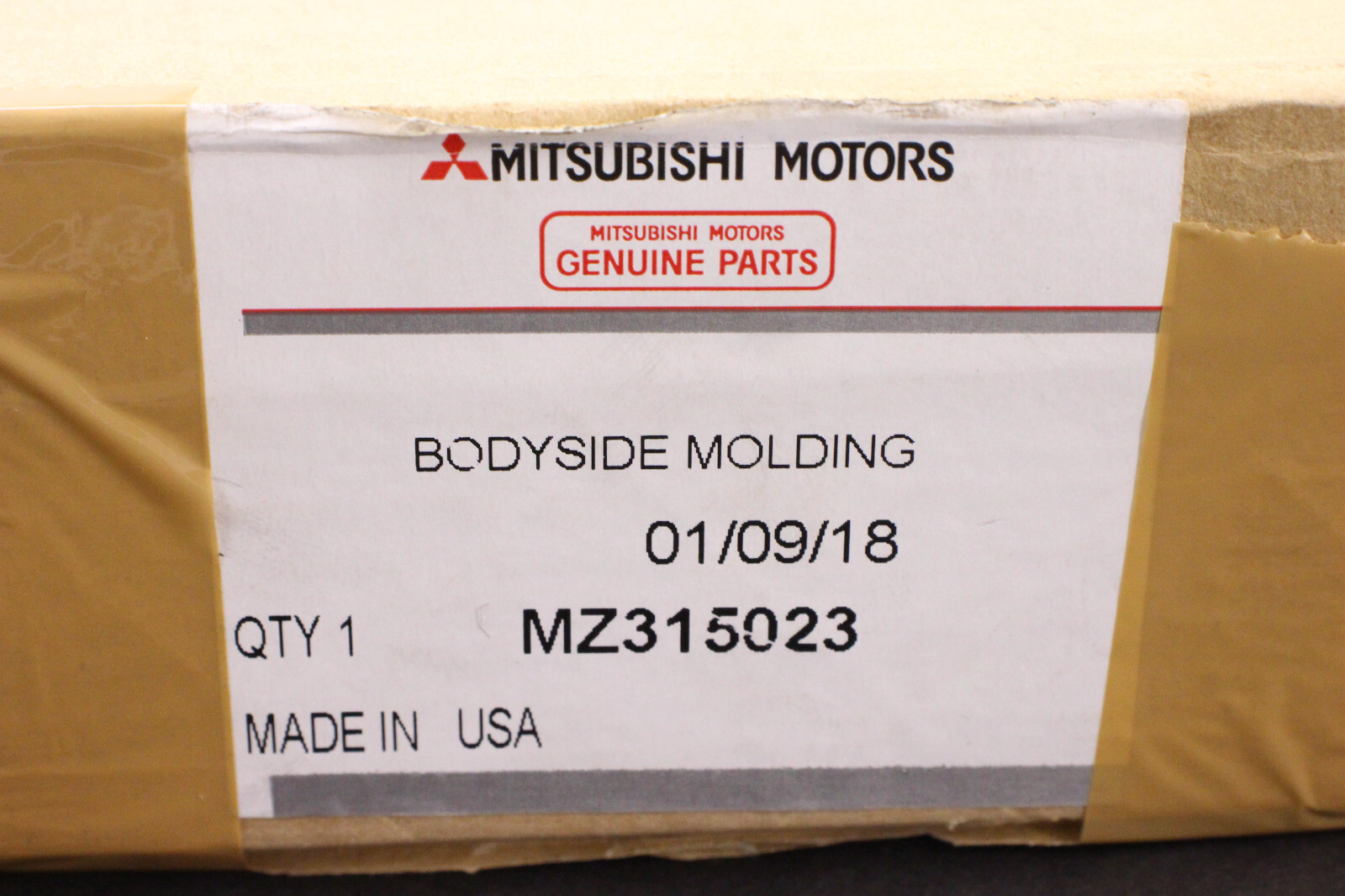 New OEM Body Trim Kit 20142020 Mitsubishi Outlander White MZ315008
