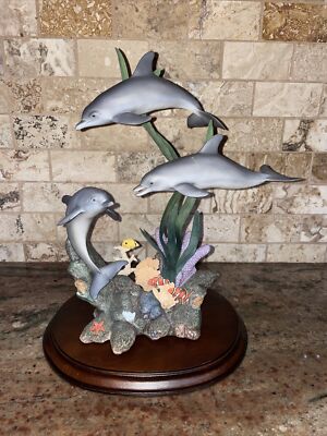 maruri studio waltx of the dolphins 1159 (broken Coral) vintage