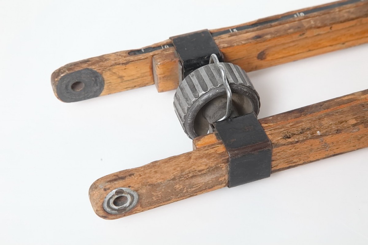 Pièces Détachées Pour Trépied Bois Miller – Petites Jambes – Occasion Cinéma