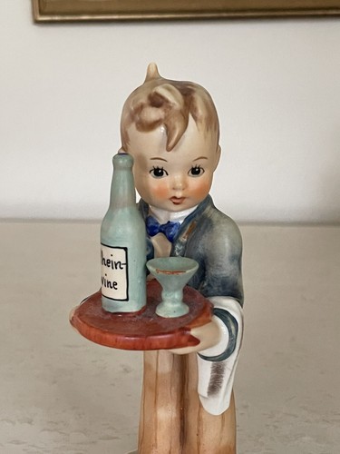 VINTAGE Goebel Hummel Figurine "Waiter" #154 TMK-3, W Germany - Picture 8 of 10