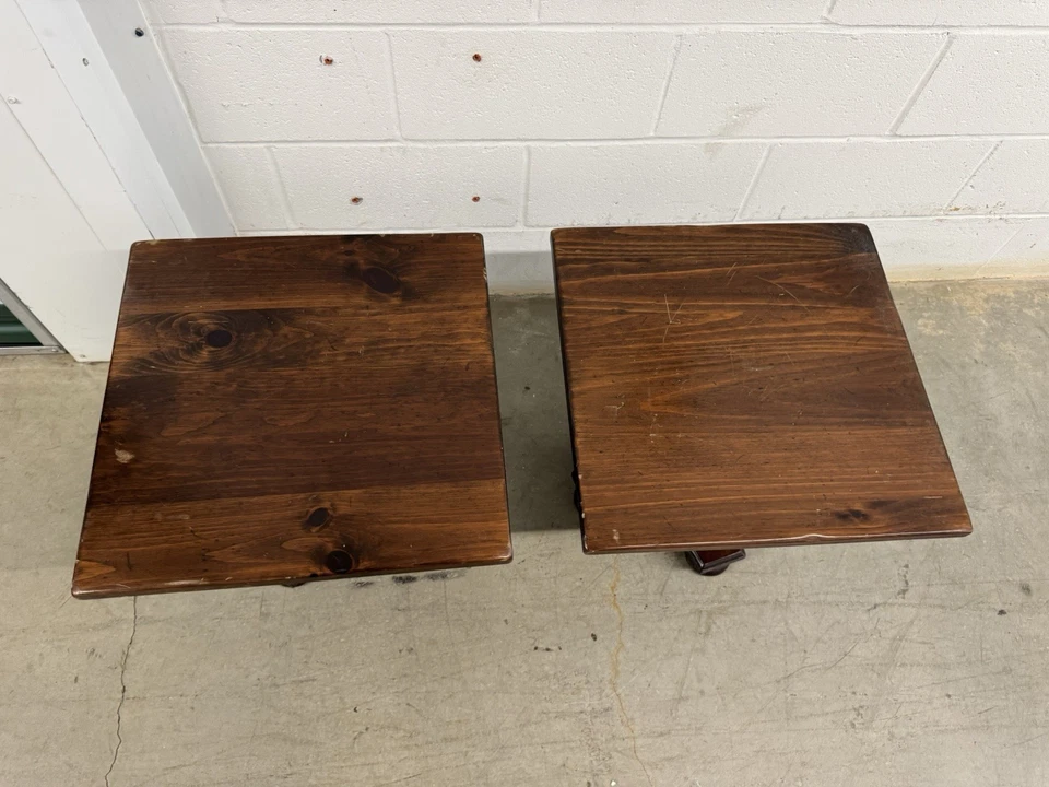 Mesa auxiliar de pedestal Old Tavern Pine Ethan Allen / (1 mesa) (PT27) Foto 2 de 3