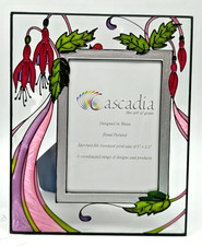 CORNICE PORTAFOTO FUCSIA CON CORNICE IN VETRO DIPINTO A MANO CASCADIA 5" x 3,5" NUOVA.CONFEZIONE
