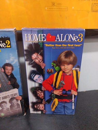 Home Alone 1 2 And 3 Trilogy VHS - Picture 4 of 7