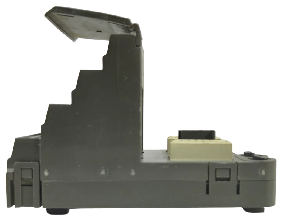 Fisher Rosemount Emerson KJ4001X1-CJ1 12P1902X012 32-Channel Terminal Block - Image 3 of 4