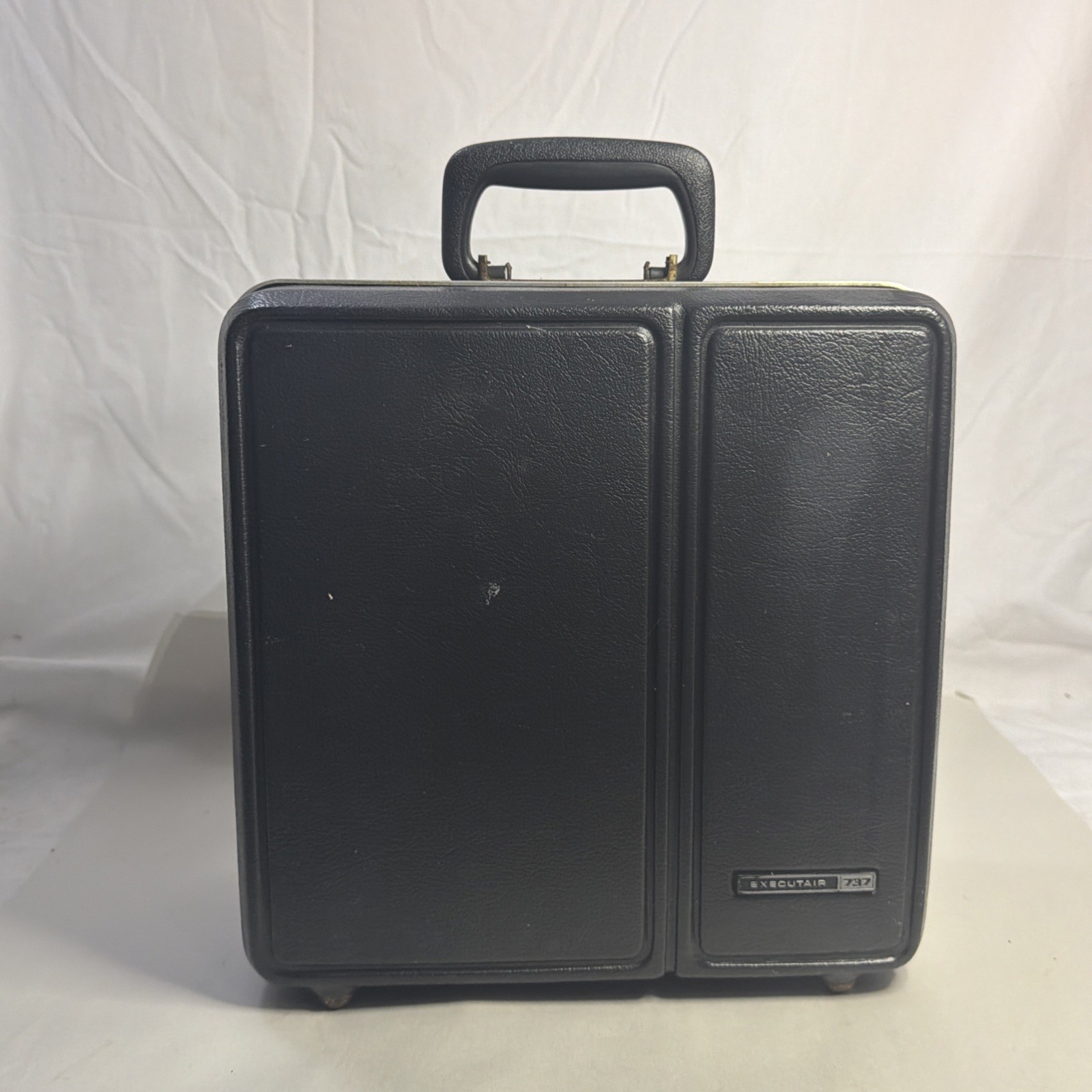 Vintage Trav-L-Bar Executair 737 Travel Portable Bar (missing Some Items)