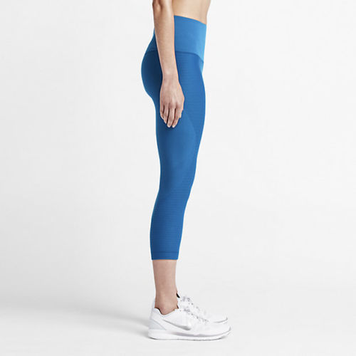 nike zoned sculpt capri