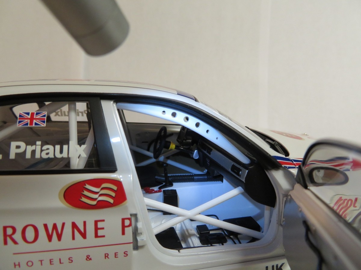 AUTOart 1/18 BMW 320si E90 2007 Winner #1 WTCC Touring Car