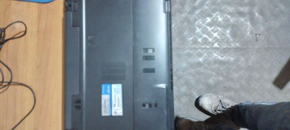 PC 19 ASUS - X55U + CPU AMD C-60 1.00 GHZ + 4GB RAM DDR3 1X4GB 1333MHZ + SSD 240 - Immagine 4 di 4