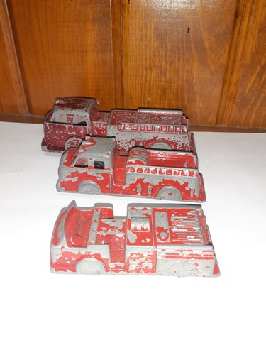 Lot of 3 MIDGETOY Diecast Firetrucks 1940's & 50's 3 Different Sizes - Picture 12 of 12